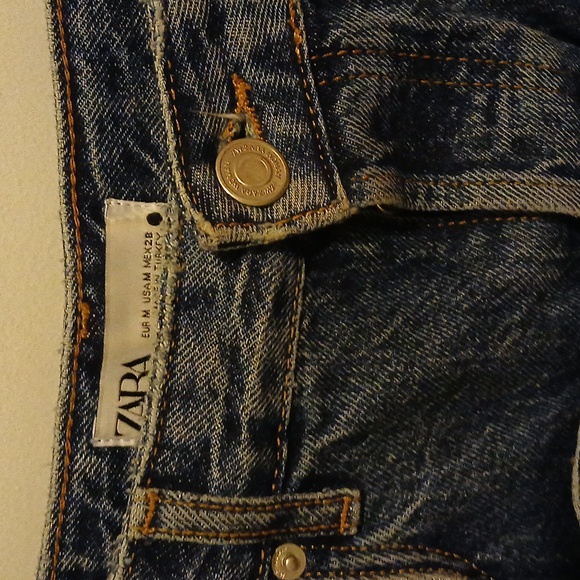 Zara Blue Denim Skirt with Button Detail - Picture 3 of 3